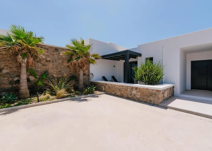 Mykonos Villa, Luxe Escape With Private Pool Villa