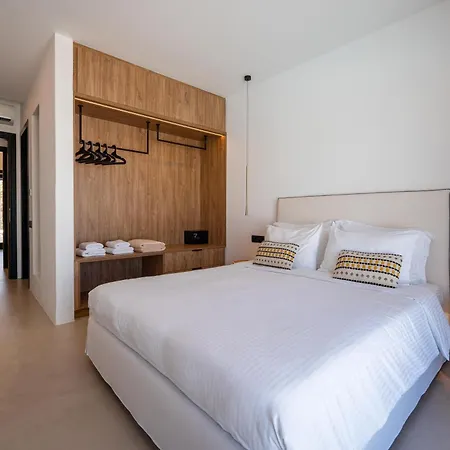 Mykonos Villa, Luxe Escape With Private Pool Klouvas