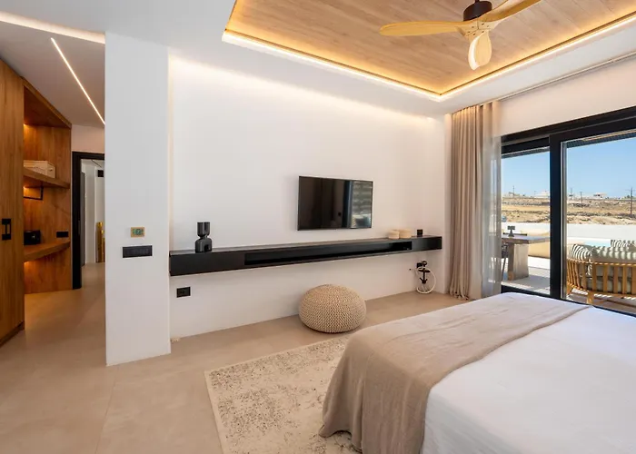 Mykonos Villa, Luxe Escape With Private Pool * Klouvas